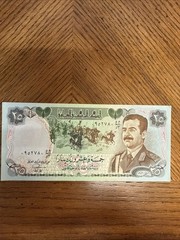 Saudi Arabia Paper Money Mix Lot Of 8 King Faisal Riyal Saddam Hussein Dinar