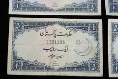 Lot of 4 – Pakistan Bank Note 1 Rupee ND (1953-1963)