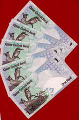 5 x ONE RIYAL 2008 QATAR UNC NOTES Not Dated, With Mark For The Blind (Pick-28b)