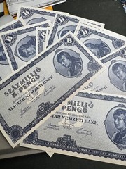 Authentic Hungary 100 Quintillion b-Pengo 1946, SUPERB GEM UNC Currency P-131 💎