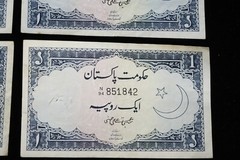 Lot of 4 – Pakistan Bank Note 1 Rupee ND (1953-1963)