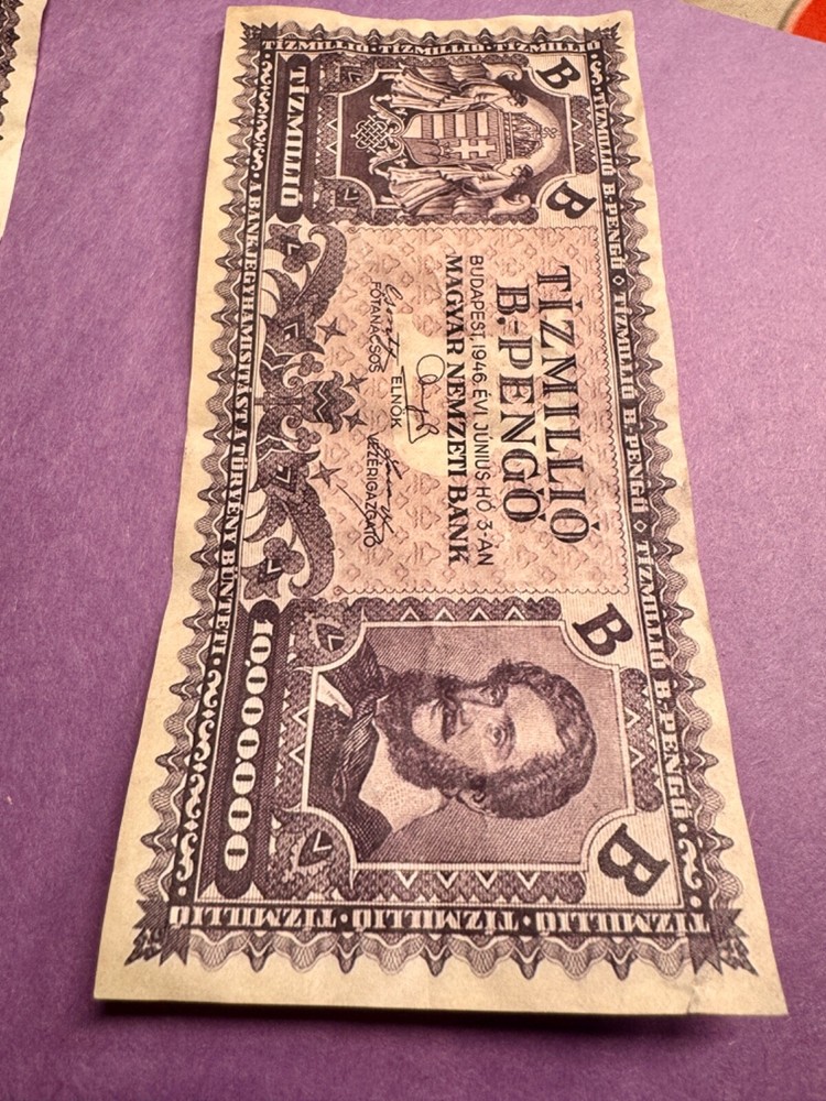 RARE Hungary TIZMILLIO 10 Quintillion b-Pengo 1946, CIRCULATED Currency, P-135🫧