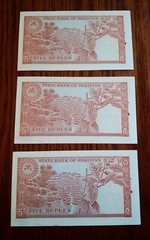 V.RARE 1972 PAKISTAN “BENGALI PRINT”GIK RS 5 BANKNOTES UNC 03 “CONSECTIVE NUMBER