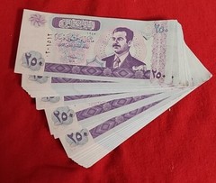 8 Saddam Hussein Iraqi Note Each 250 Dinar P88 2002 UNC Unc