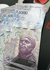 Authentic Venezuela Currency 1 X 1000 Bolivares, P-95 UNC, Bolivar Fuerte 2017