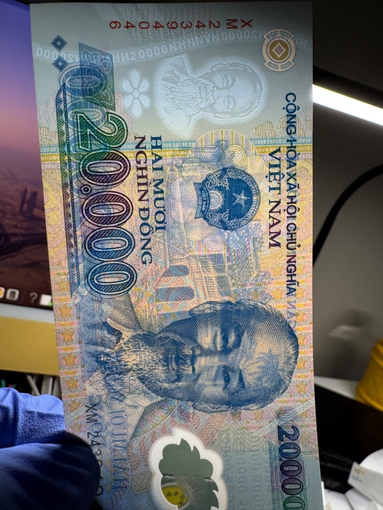 Vietnam 20000 Dong, 10 X CIRCULATED Currency, VND/2021 Polymer Paper Money P-120
