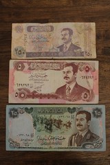 Lot x 3 IRAQ – 1986, 1992, 2001 – 5, 25, 250 Dinars Banknote Saddam Hussein