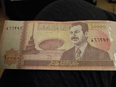 Iraq 2002 Saddam Hussein 10000 Dinars P-89 UNC banknote genuine Real Banknote