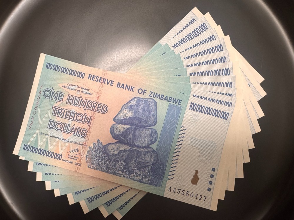 🇿🇼 ZIMBABWE 100 TRILLION DOLLAR AA/2008 P-91 LOT OF 10 UNC NOTES