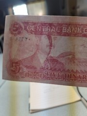 Saddam Era Iraqi 5 Dinar Banknote. Gulf War Memorabilia Currency Desert Storm