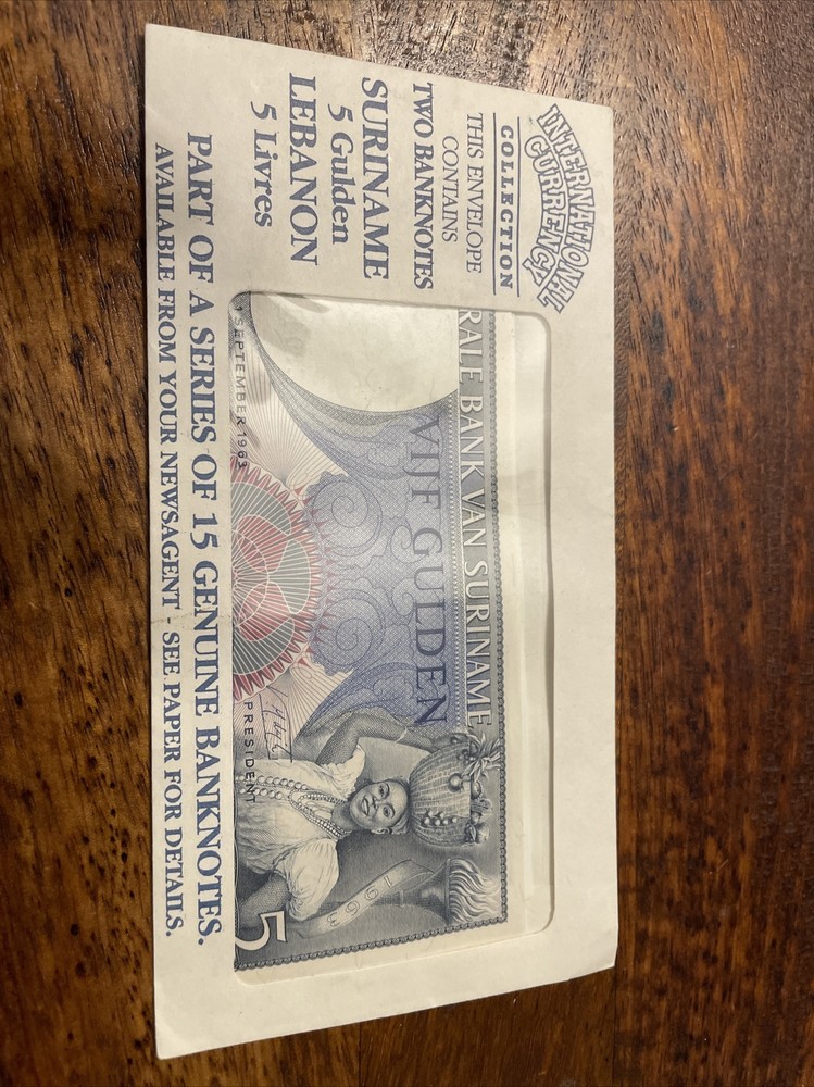 International Currency Collection Envelope 2 UNC note 5 Gulden Lebanon 5 Livres